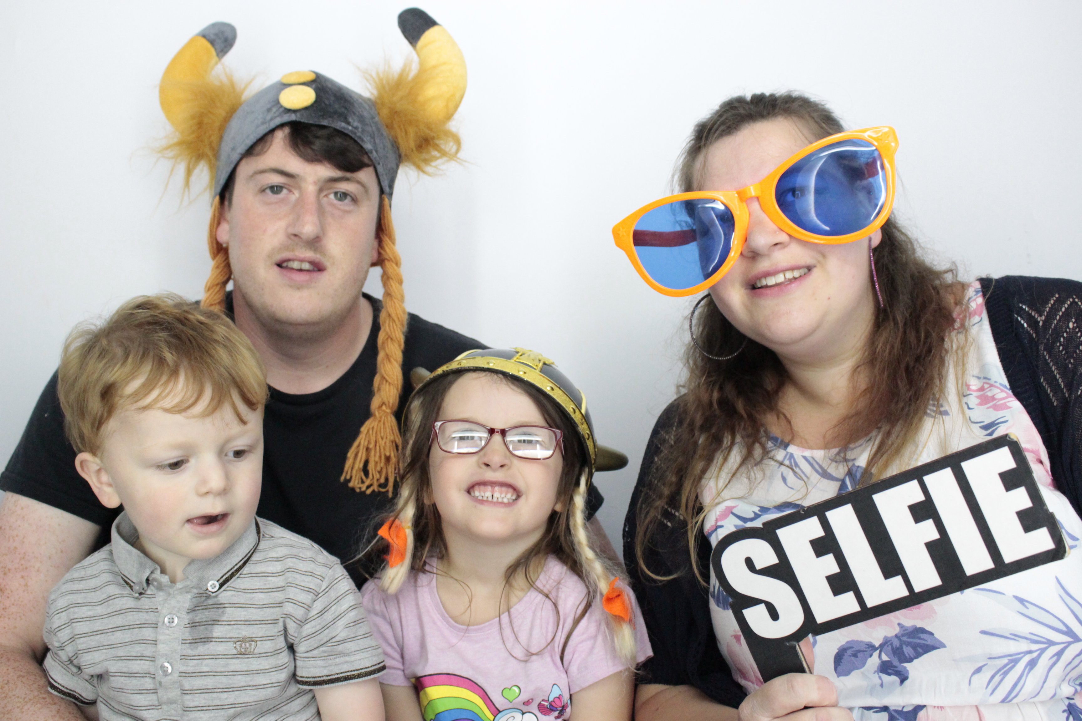Kerry's 30th Birthday | View more photos from the event at gallery.myphotoboothexperience.co.uk/u/MyPhotoBoothExperienceLtd/Kerrys-30th-Birthday